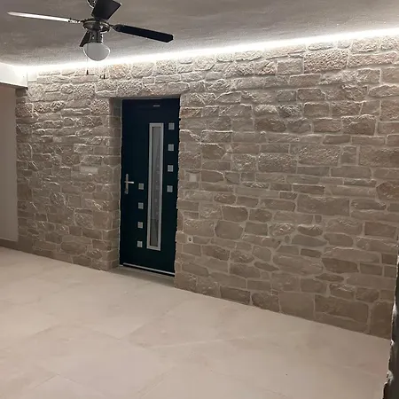 Family Appartement Vir