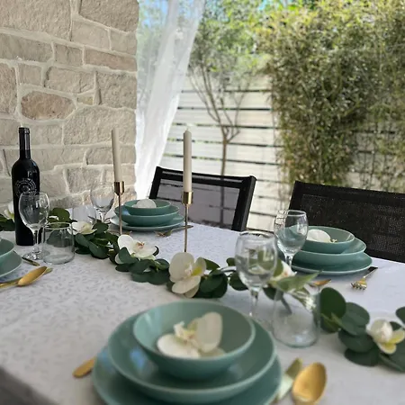 Apartment Family Vir